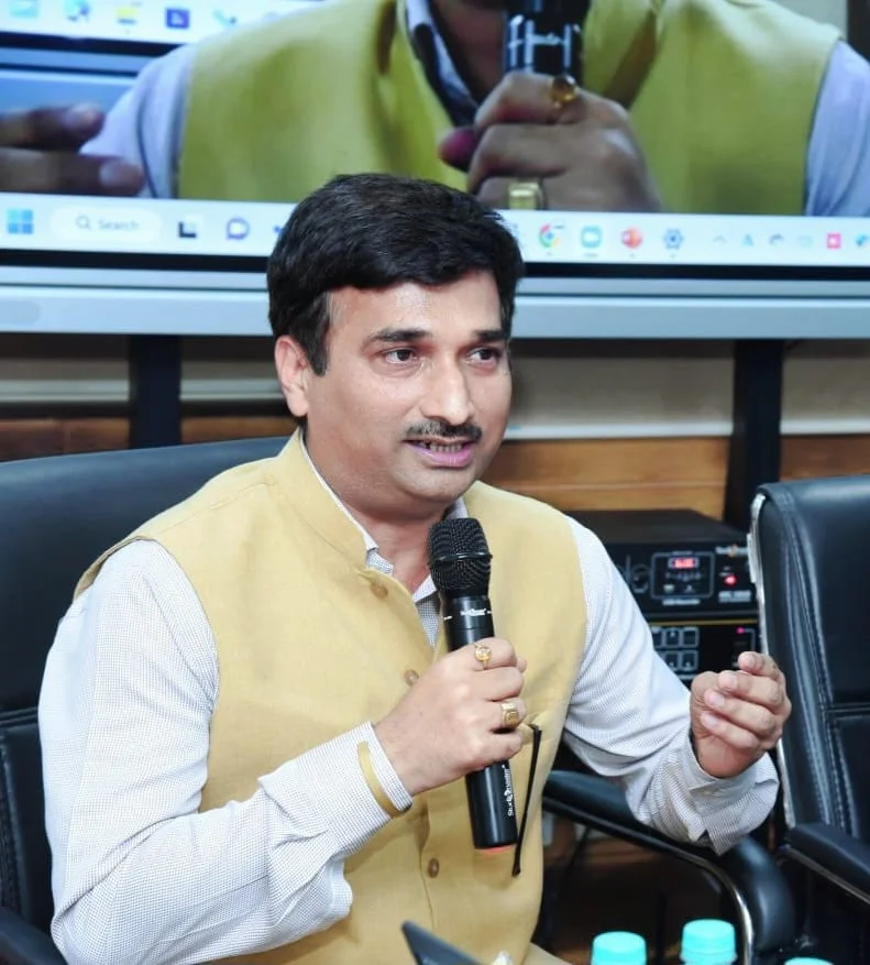 Dr. Harish Yadav - A Multi-Talented Indian Government Official with a Flair for Creativity