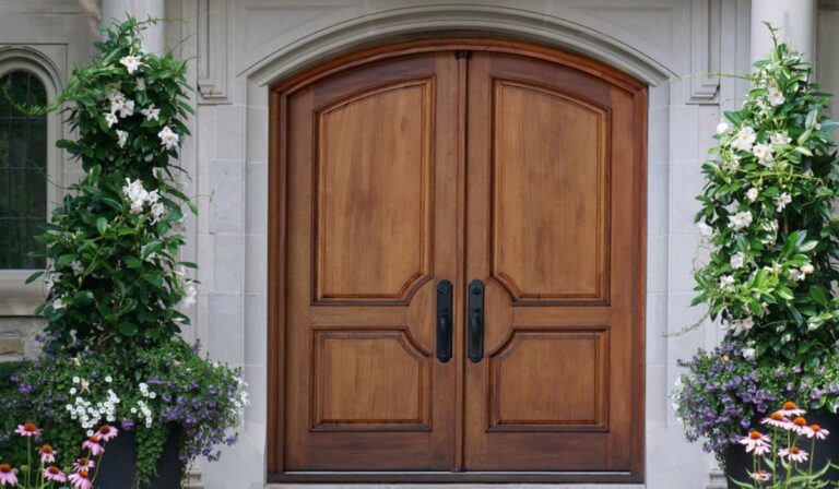 Remove these things from the main door, Goddess Lakshmi will arrive in the house.